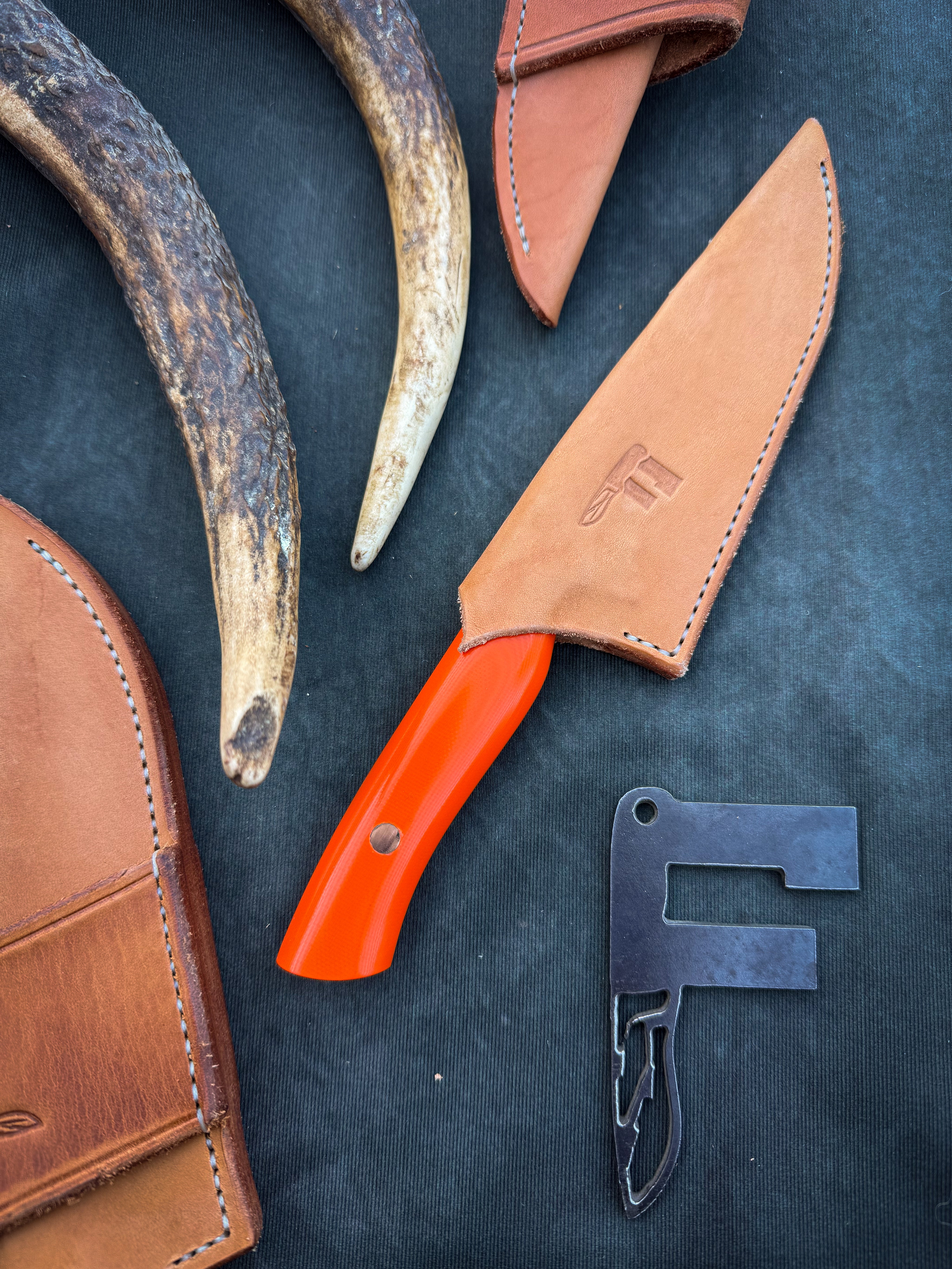 FRONTIERSMEN GEAR | Lupus - Blaze Orange Handle